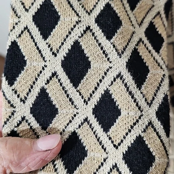 J.McLaughlin open cardigan long length sweater. Geometric print. Gold/black. Lg - Picture 3 of 10